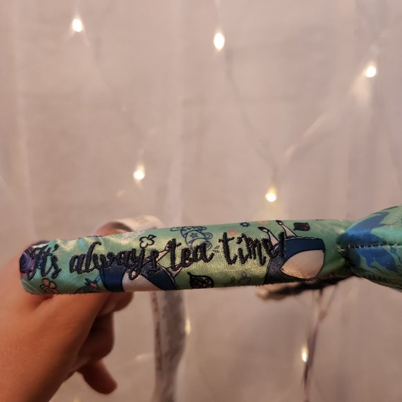 *NEW* Alice In Wonderland - It\'s Always Tea Time - Minnie Ears